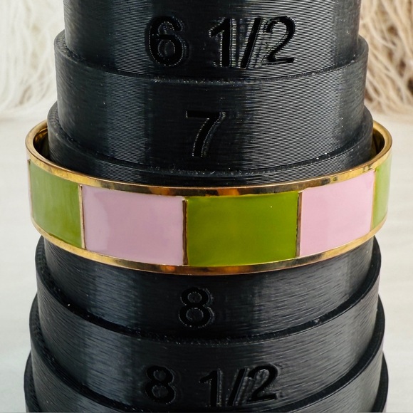 Goldtone, pink and green enamel costume bangle bracelet - Picture 3 of 4